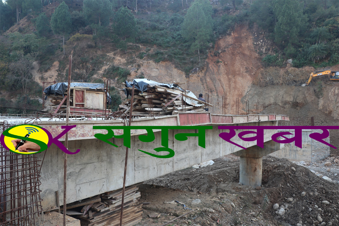 बैतडीको सुर्नया गाडमा ८ वर्ष सम्म बनेन् मोटरेबल पुल, असारमा सक्ने लक्ष्य 